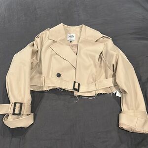 Zara- cropped raw her oversized beige blazer